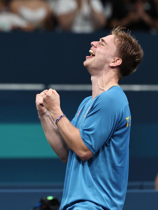 更是对全队 更是对全队